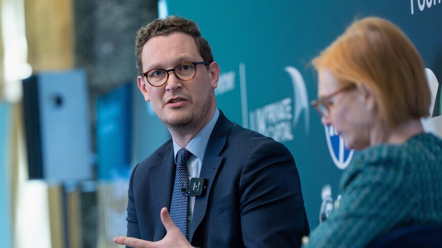 Frika nga mungesat e furnizimeve shtyn Mbretërinë e Bashkuar të rrisë planifikimin emergjent për luftën në Iran