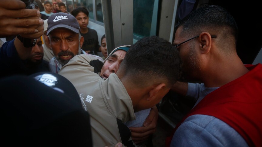 İsrail'in Gazze'den alıkoyduğu 15 Filistinli serbest bırakıldı