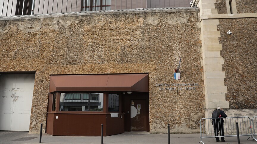 Stafi i burgjeve franceze proteston kundër mbipopullimit rekord dhe mungesës së fuqisë punëtore