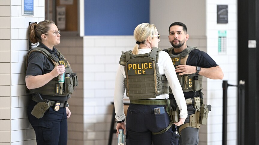 Trumpi mbështet propozimin për të riemërtuar ICE n në NICE