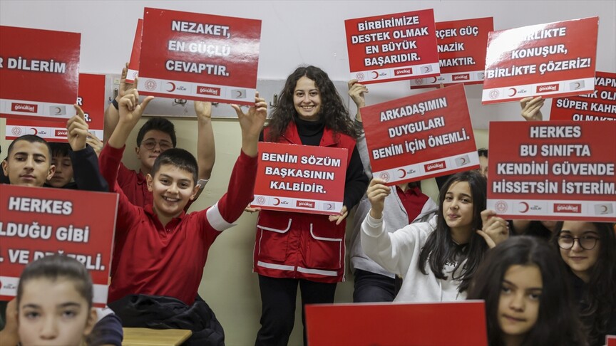 Türk Kızılaydan "akran nezaketi" odaklı yeni eğitim hamlesi