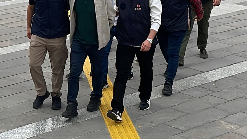 İstanbul'da sol terör örgütlerine yönelik operasyonda 39 şüpheli yakalandı