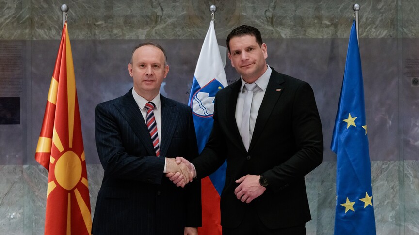 Kryeparlamentari i Maqedonisë së Veriut takon homologun slloven në Lubjanë  në fokus bashkëpunimi ndërparlamentar