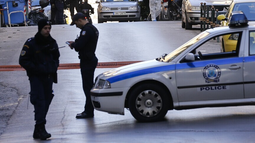 Pesë të plagosur nga të shtënat në zyrën e sigurimeve shoqërore dhe në gjykatën e apelit në Athinë