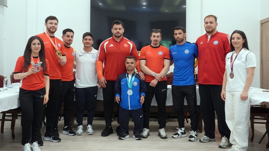 Avrupa şampiyonu milli sporcular, Ankara'da basınla buluştu