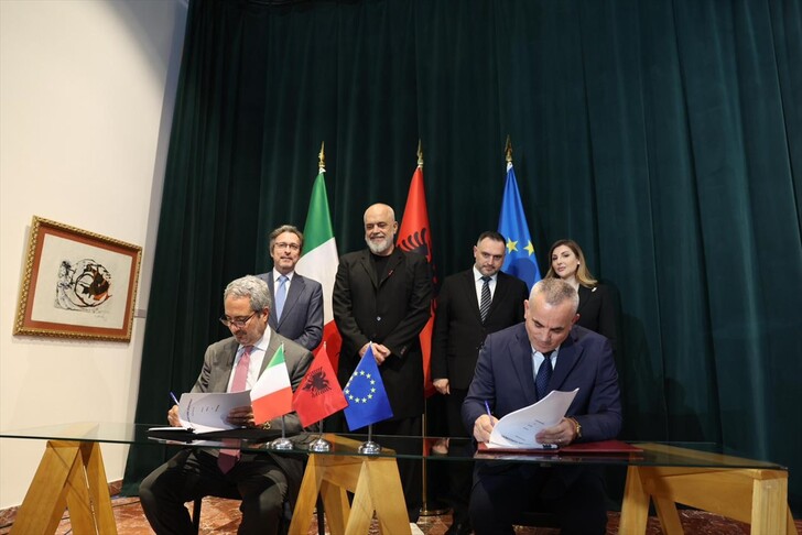 Shqipëria dhe Italia  forcojnë bashkëpunimin  në mbrojtje  nënshkruhet marrëveshja për prodhimin e mjeteve detare