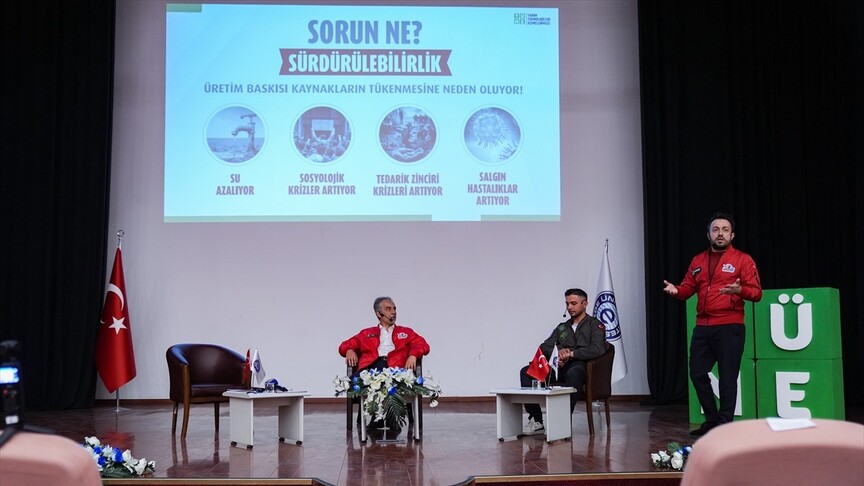 İzmir'de "Yapay Zeka ve Otonom Sistemler ile Tarımsal Dönüşüm Konferansı" düzenlendi