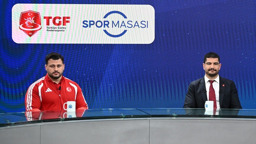 Rıza Kayaalp ve Taha Akgül, AA Spor Masası'na konuk oldu