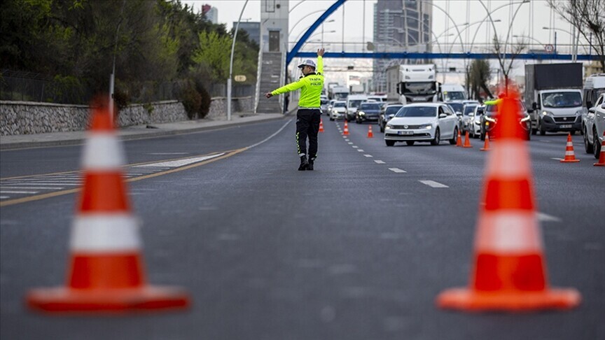 Başkentte 1 Mayıs kutlamaları nedeniyle bazı yollar trafiğe kapatılacak