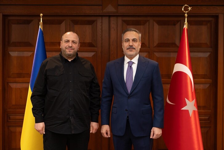 Ministri turk Fidan pret në takim zyrtarin e lartë të sigurisë ukrainase