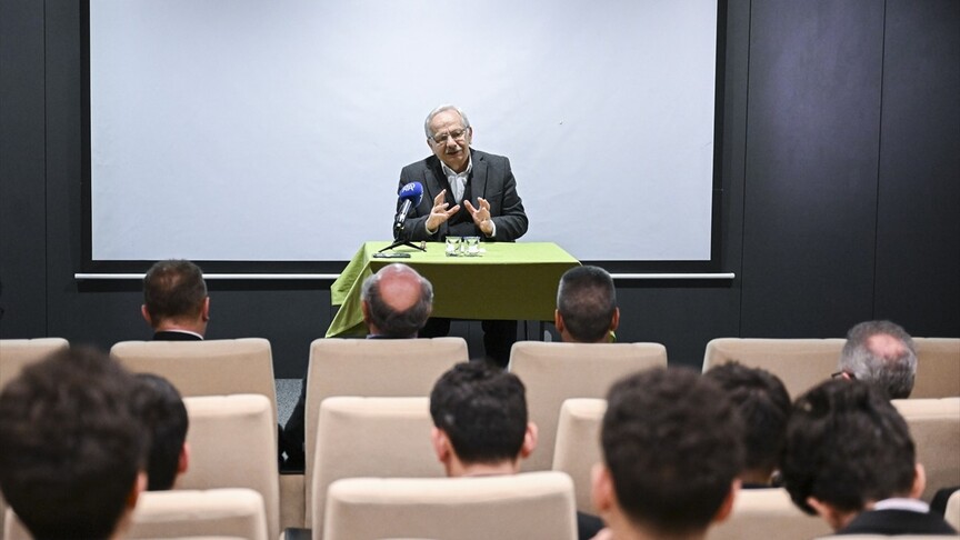 İstanbul'da imam hatip lisesi öğrencileri "Emperyalizm Çalıştayı" düzenledi
