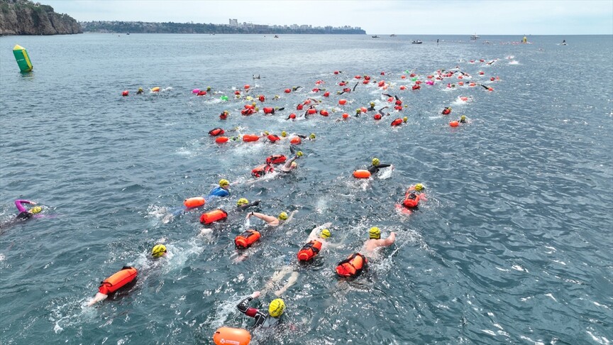 Antalya'da X-Waters Heyecanı: 27 Ülkeden 750 Sporcu Kulaç Attı