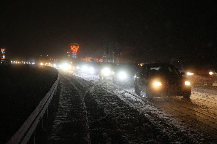 Denizli ve Afyonkarahisar’da Kar Alarmı: Yollar Kapanıyor mu?