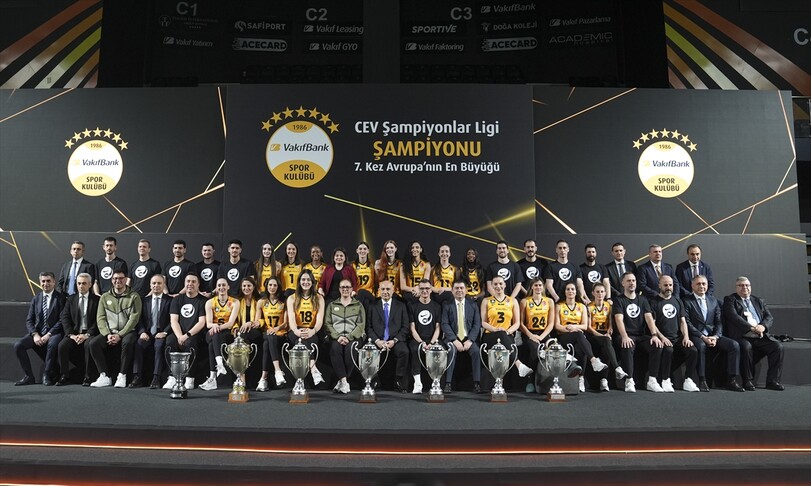 VakıfBank CEV Şampiyonlar Ligi şampiyonu vebasın mensuplarıyla buluştu