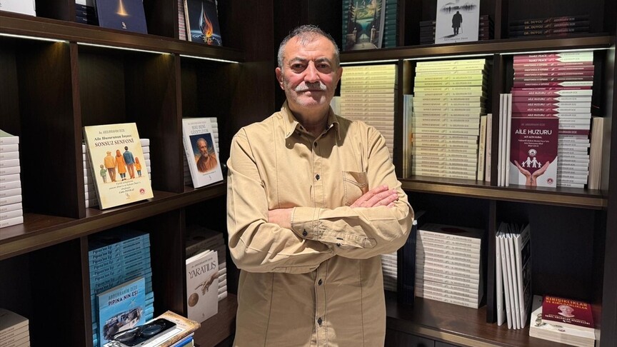 Avukat ve yazar Abdurrahim Dede, aile birliğini güçlendirmeye yönelik çalışmalar yürütüyor