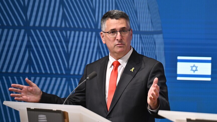 Ministri i Jashtëm izraelit thekson nevojën për të parandaluar Iranin të pajiset me armë bërthamore