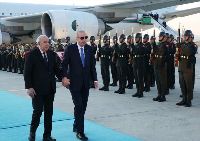 Presidenti turk pret në takim homologun e tij algjerian në Ankara