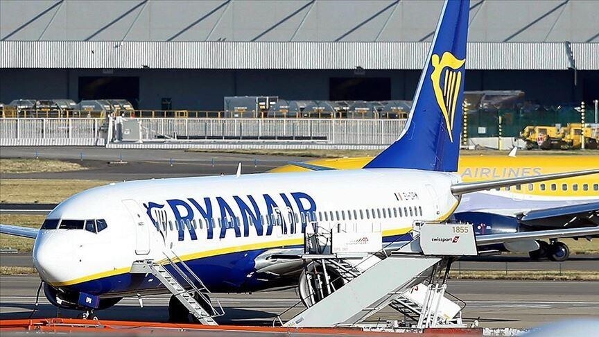 Ryanair kërkon ndalim të shitjes së alkoolit në aeroporte para fluturimeve për shkak të pasagjerëve problematik