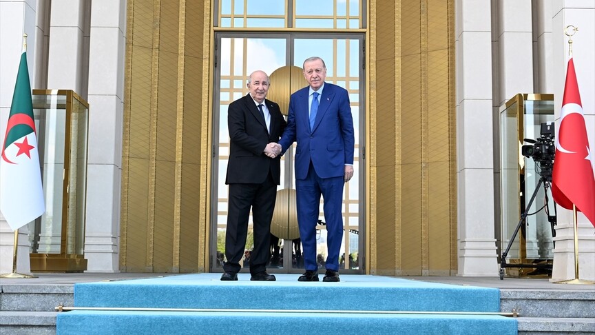 Cumhurbaşkanı Erdoğan, Cezayir Cumhurbaşkanı Tebbun'u resmi törenle karşıladı