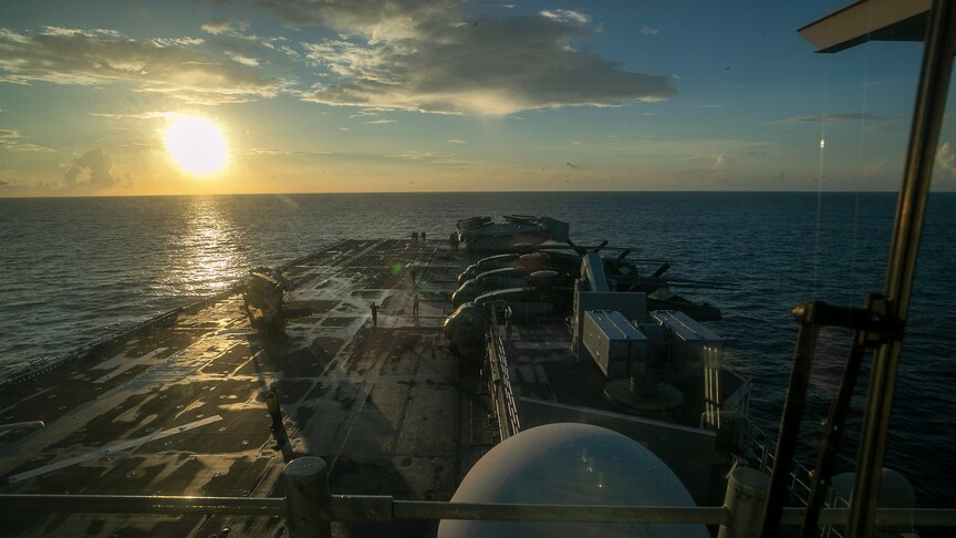 Iranian forces target US destroyers near Strait of Hormuz: Media