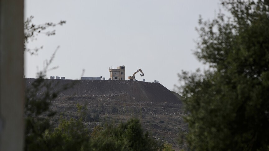 Forcat izraelite bastisin provincën Quneitra të Sirisë  arrestojnë civilë