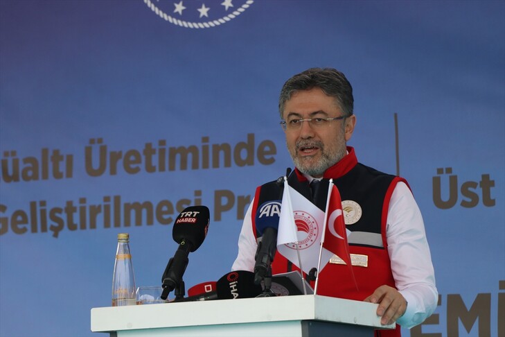 Bakan Yumaklı:  Bugün dünyada stratejik güç, toprağını koruyan, suyunu verimli kullanan ülkelerin elinde