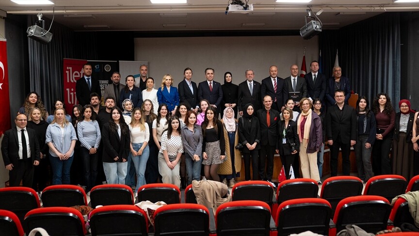 Ankara Üniversitesinde "15 Temmuz Manşetleri Gazetecilik Atölyesi" düzenlendi