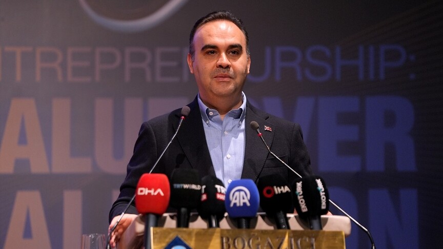 Bakan Kacır: Nitelikli insan kaynağına yatırım yaparak ülkemizi küresel üretimin merkez üsleri arasına taşıdık
