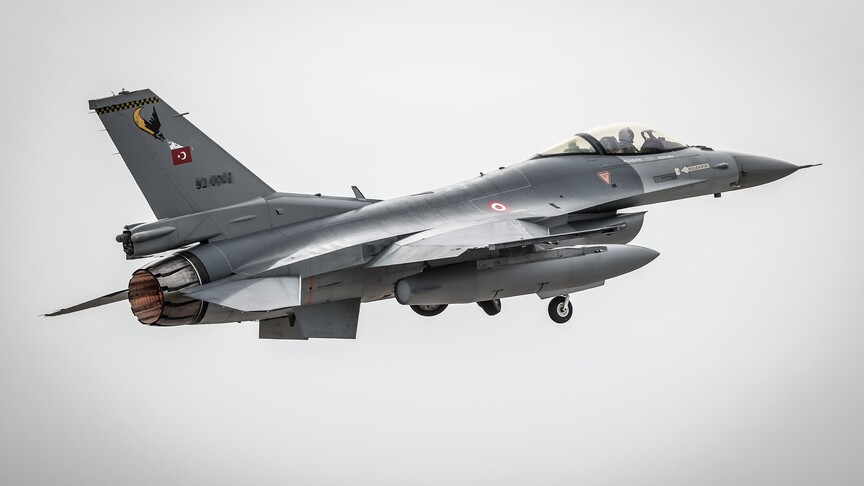 EFES-2026 tatbikatı kapsamında Bandırma'dan F-16'lar havalandı