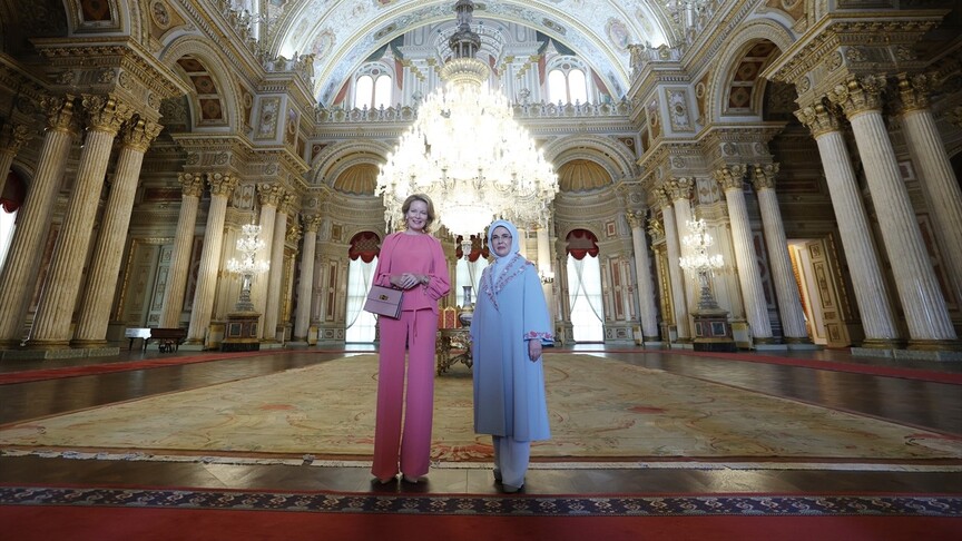 Emine Erdoğan, Belçika Kraliçesi Mathilde'yle bir araya geldi