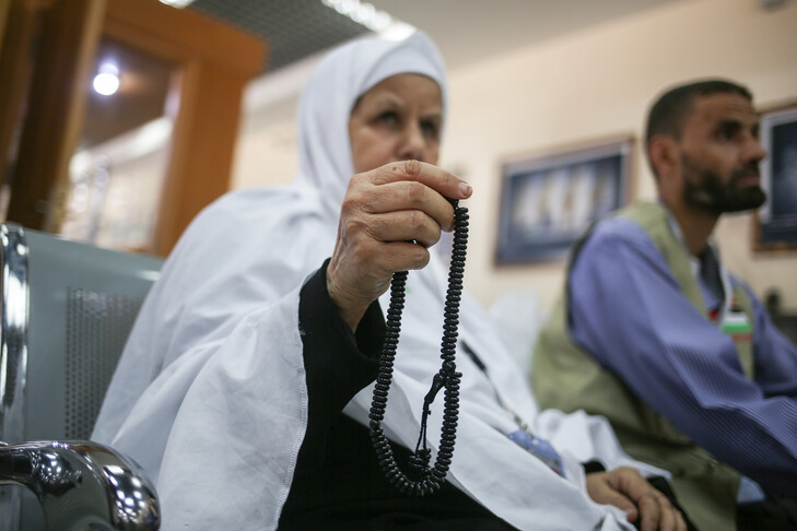 Grupi i parë i haxhilerëve palestinezë niset nga Bregu Perëndimor për në Haxh