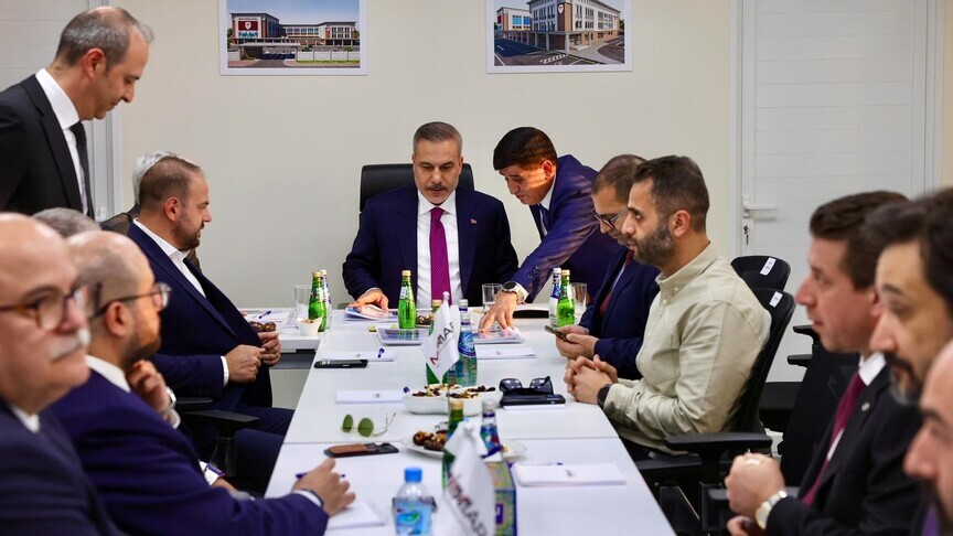 Kryediplomati turk viziton kantierin e ndërtimit të shkollës turke në Doha