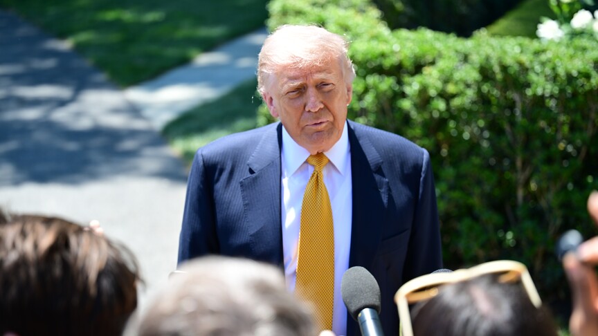 ABD Başkanı Trump'tan, İran'a "ya anlaşma yaparsınız ya da yok edilirsiniz" tehdidi