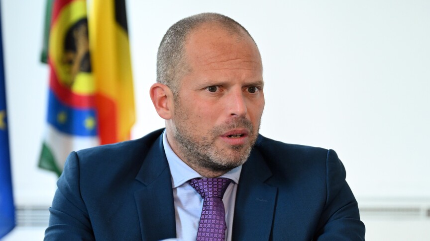 Ministri belg i Mbrojtjes vlerëson inovacionin e prodhuesit turk të dronëve Baykar