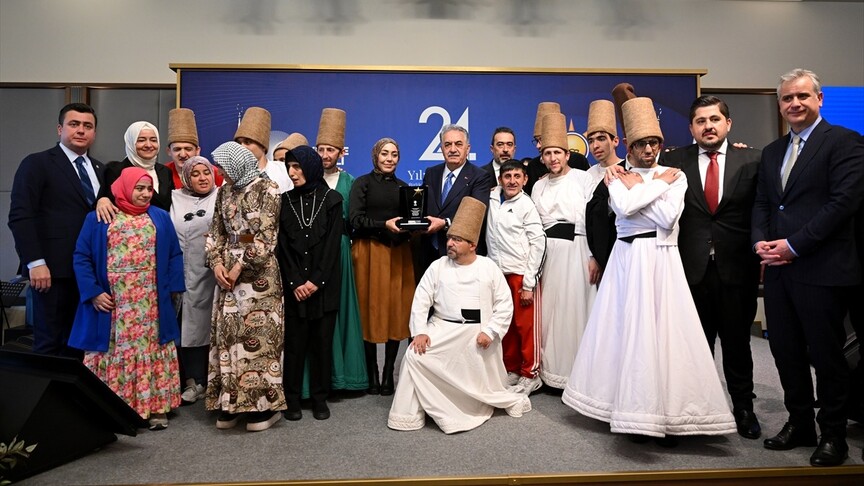 AK Parti'de  "Engelleri Aşan Anne Yüreği" programı düzenlendi