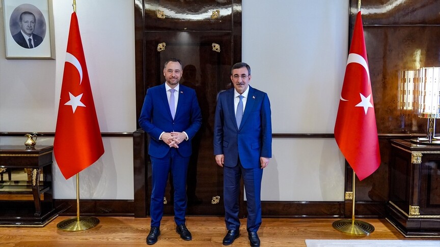 Cumhurbaşkanı Yardımcısı Yılmaz, Belçika Başbakan Yardımcısı Prevot ile bir araya geldi