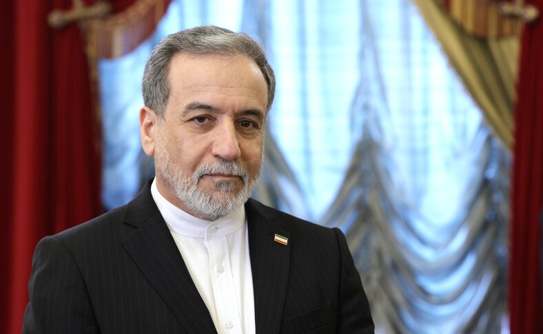 Kryediplomati iranian  Nuk ka zgjidhje ushtarake për çështjet që lidhen me Iranin  nuk do t u dorëzohemi kërcënimeve