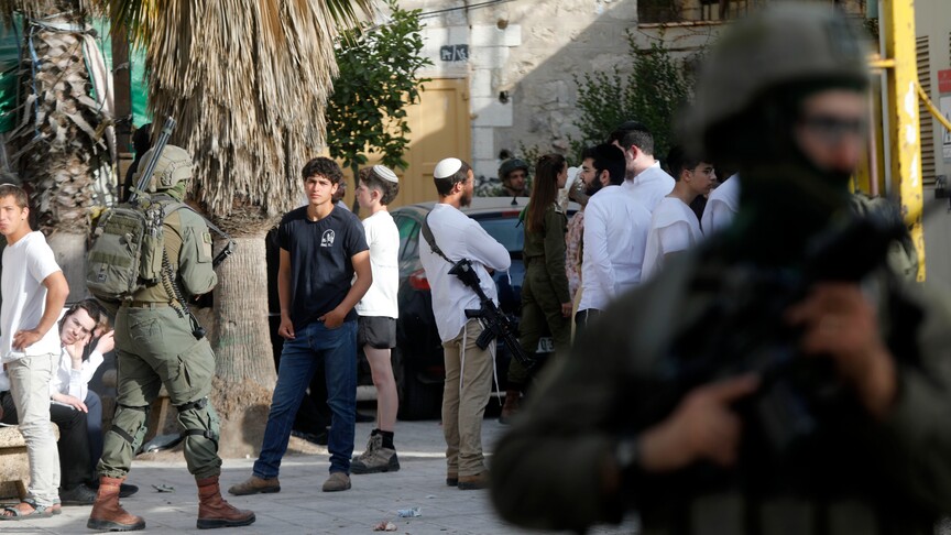 Israeli occupiers injure Palestinians, foreign activist in West Bank attacks
