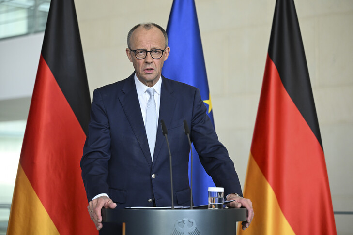 Kancelari gjerman i bën thirrje Iranit të rifillojë bisedimet me SHBA në dhe të rihapë Ngushticën e Hormuzit