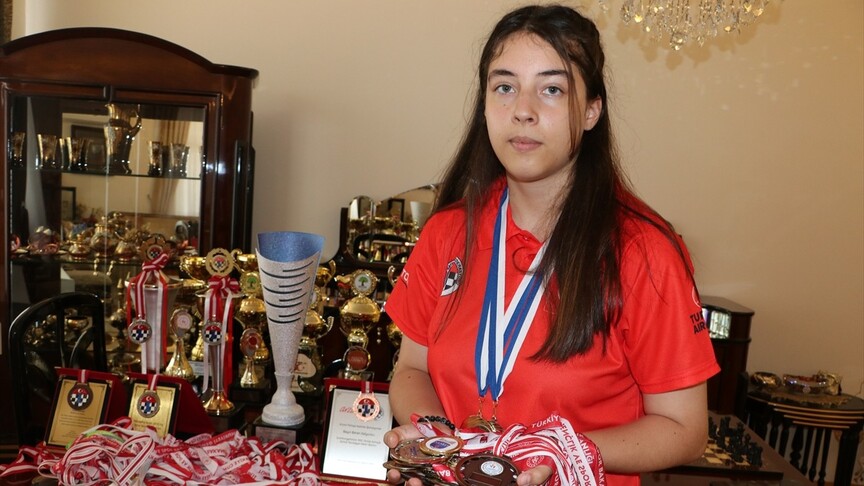 Avrupa satranç şampiyonu Beren, "Büyük Usta" olmak için çalışıyor