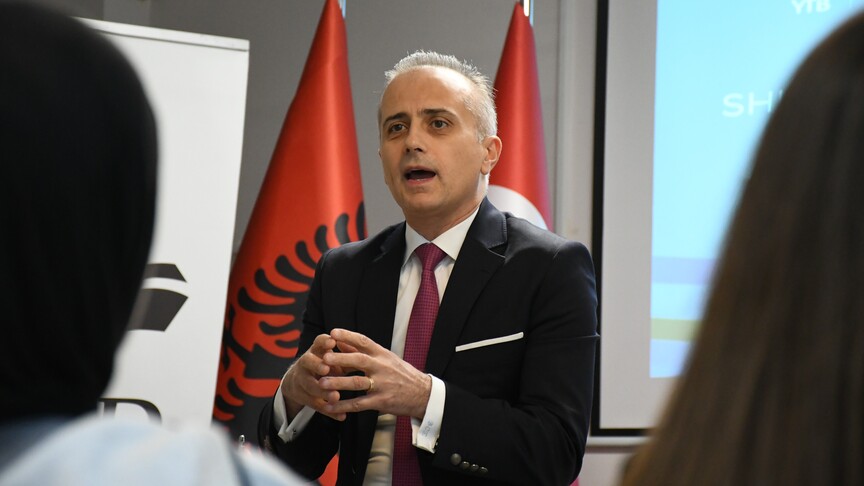 Ambasadori turk në Tiranë  Turqia dhe Shqipëria punojnë së bashku për paqen dhe stabilitetin në rajon