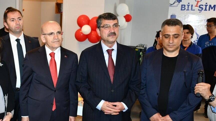 Bakan Şimşek: Teknoloji sayesinde Türkiye katma değer zinciri yukarı çıkacak, rekabet gücü artacak