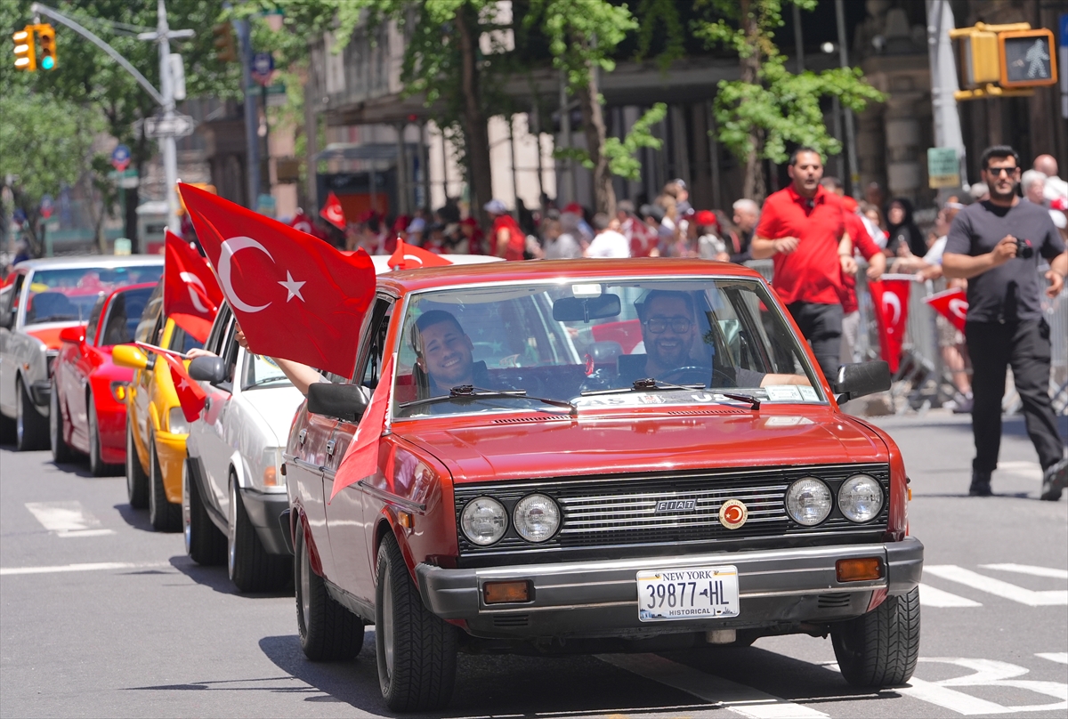 New York’ta 43. Türk Günü Yürüyüşü coşkuyla kutlandı
