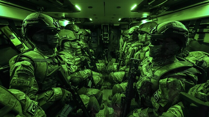 EFES-2026 Tatbikatı'nda TCG Anadolu'nun amfibi ve hava kabiliyetleri sergilendi