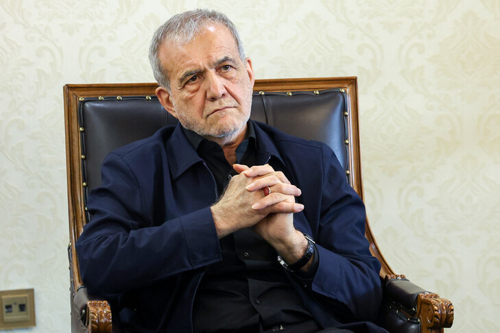 İran Cumhurbaşkanı, savaşın yol açtığı sorunların uzun vadeli politikalarla çözülmesi gerektiğini söyledi