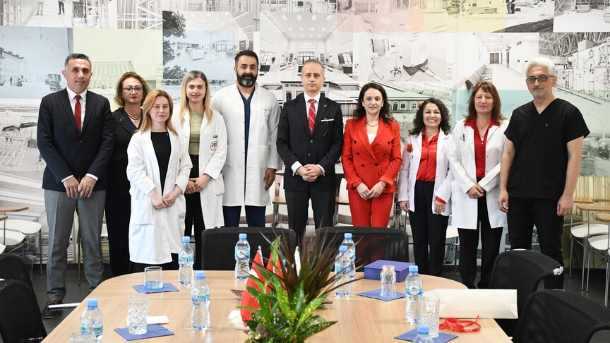 Ambasadori turk për Spitalin Rajonal Memorial në Fier  Është një simbol i plotë i miqësisë Turqi Shqipëri
