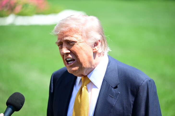 Trump thotë se do t i japë  edhe një shans  diplomacisë për arritjen e marrëveshjes me Iranin