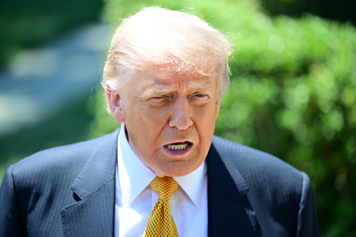 Trump thotë se SHBA ja kundërshton taksat në Ngushticën e Hormuzit  zotohet të marrë uranium nga Irani