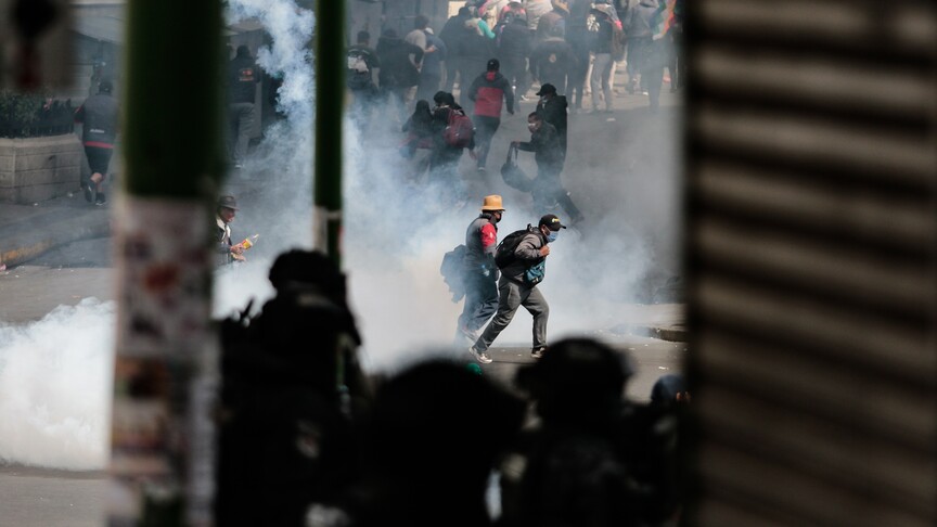 Bolivya'da hükümetin istifası talebiyle başlayan protestolar sürüyor