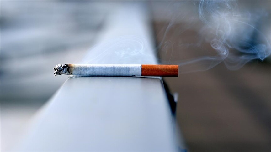 dj mix cigarette strawberry Ban new fruity cigarettes
